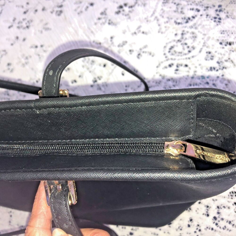 Michael Kors Black Tote Bag , Saffiano leather, zipper, MK fob, inside pockets - Picture 15 of 16